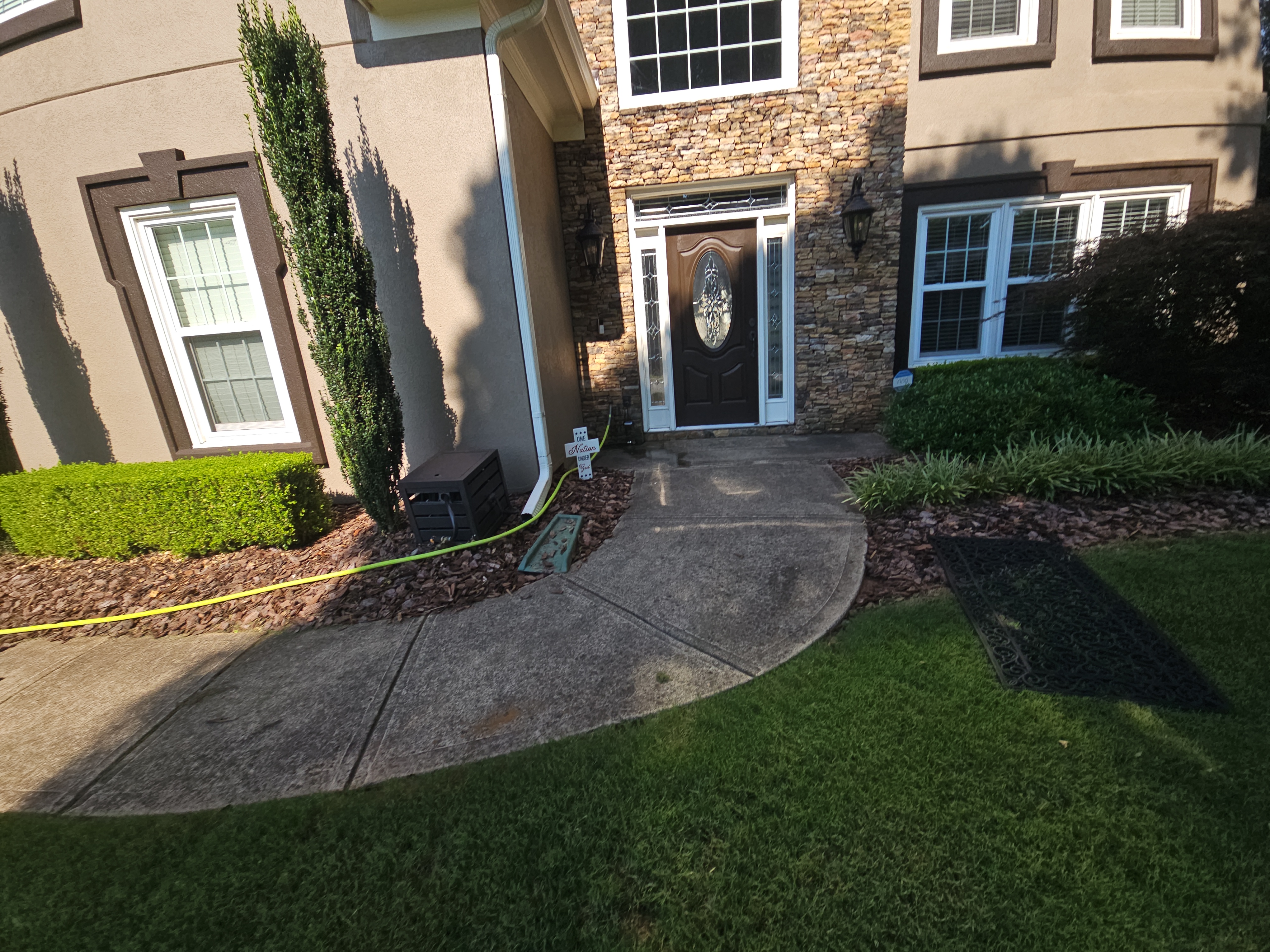 Photo of Driveway cleaning in Alpharetta